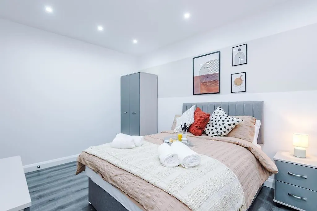 Heart Of Didsbury, Private Gated Car Park By Hass Haus Apartment Manchester United Kingdom